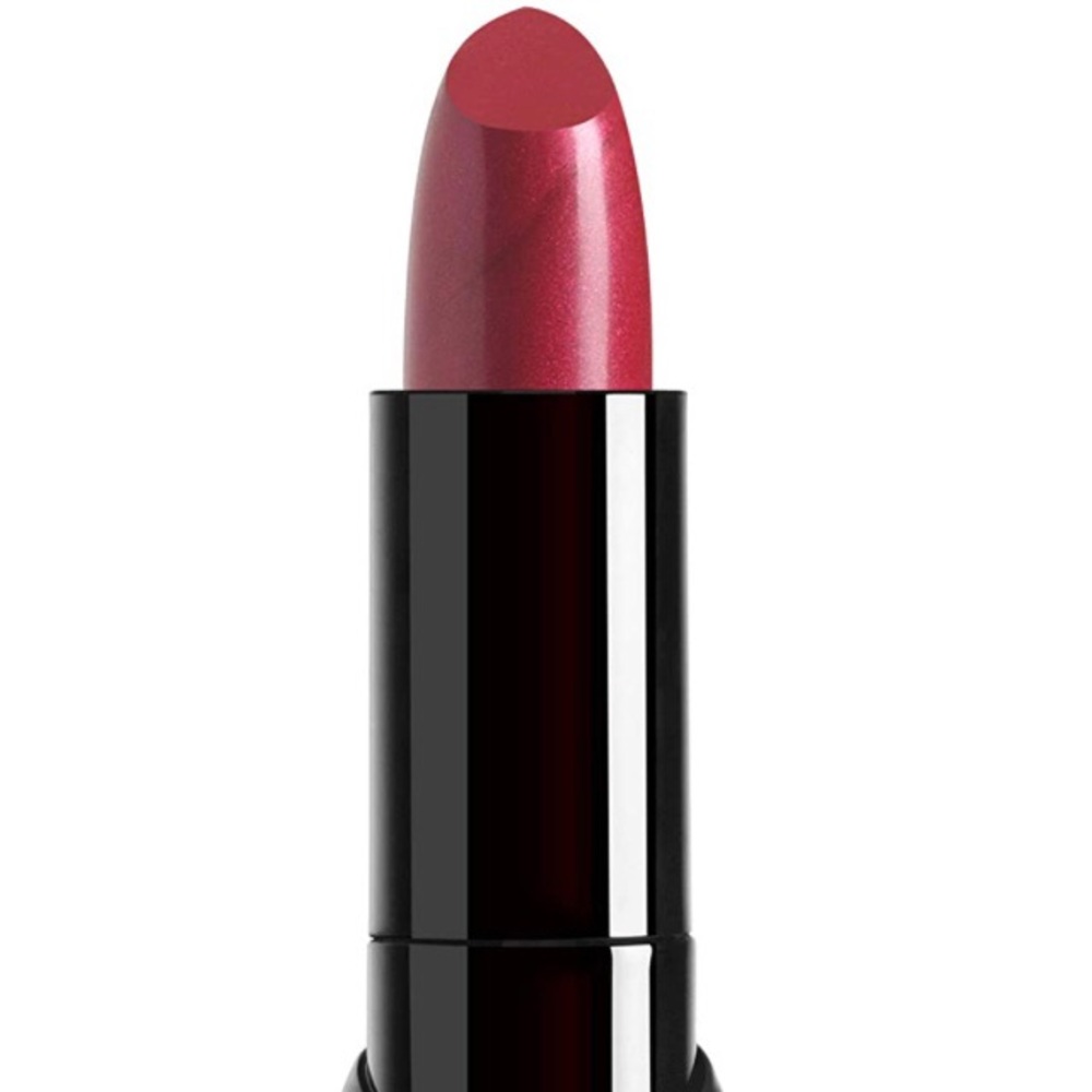 wet n wild Silk Finish Lipstick| Hydrating Lip Color| Just Garnet Red